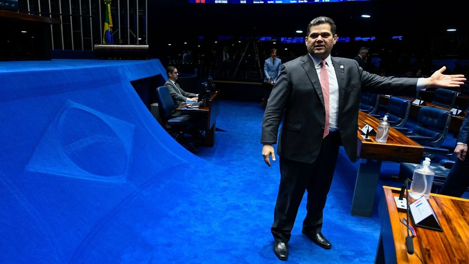 Promessa de Alcolumbre de instalar a CPMI do INSS esbarra na falta de indicações no Congresso