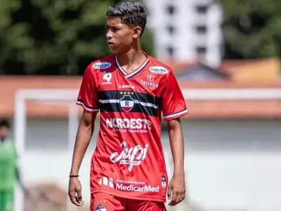 Menor que executou jogador em escola tem homicídio, roubos e internações no histórico