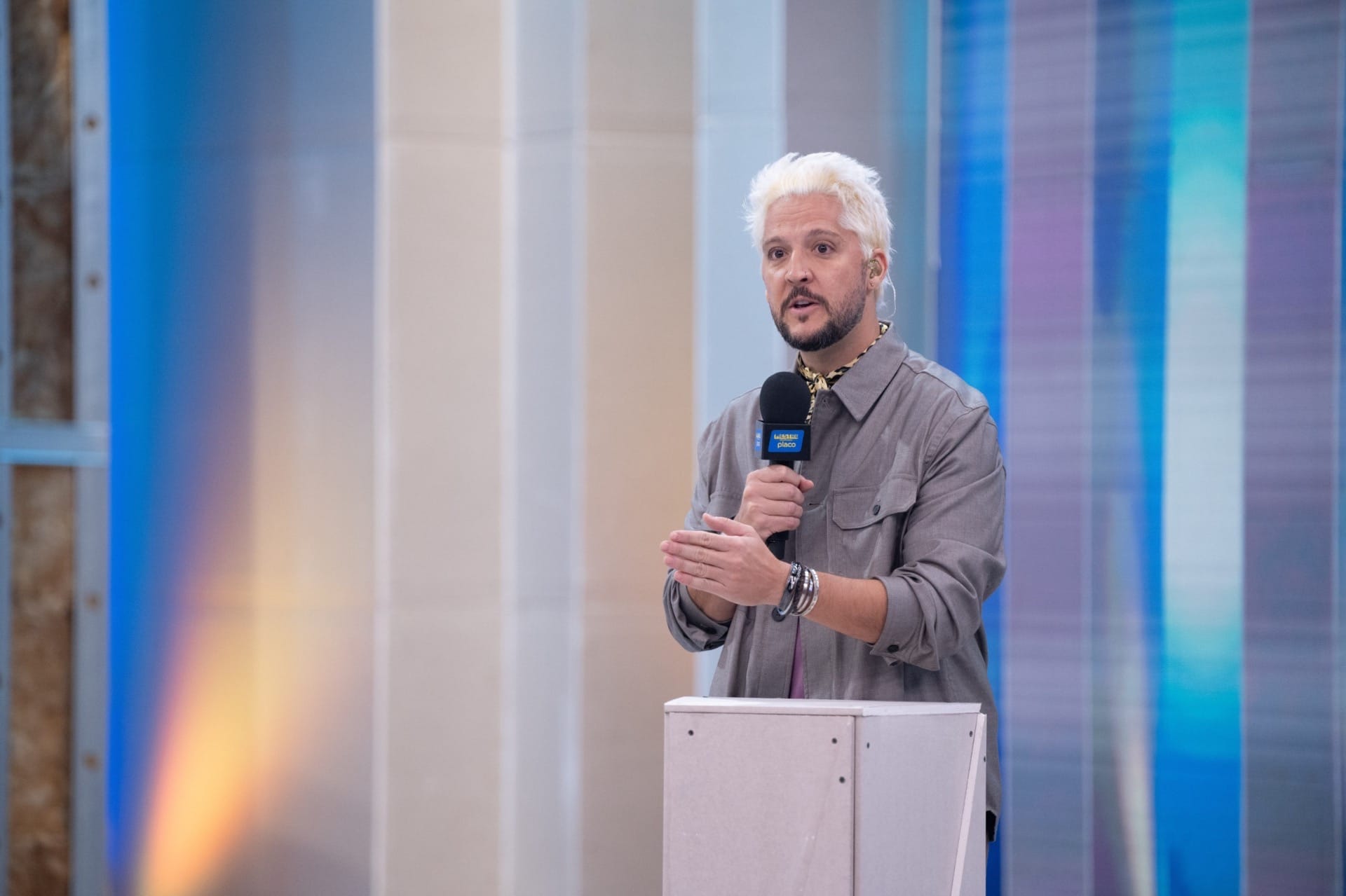 André Vasco celebra volta à TV aberta com reality na Band: "Sair com porta aberta é sempre bom"