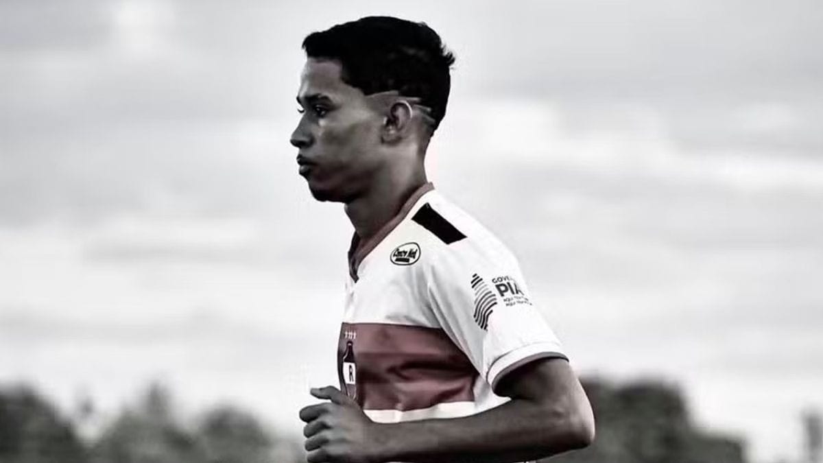Menor executa jogador de 16 anos a tiros em escola por ordem do “tribunal do crime”