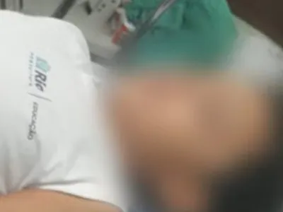 Menino de 7 anos é atingido por bala perdida durante aula em escola no Rio de Janeiro