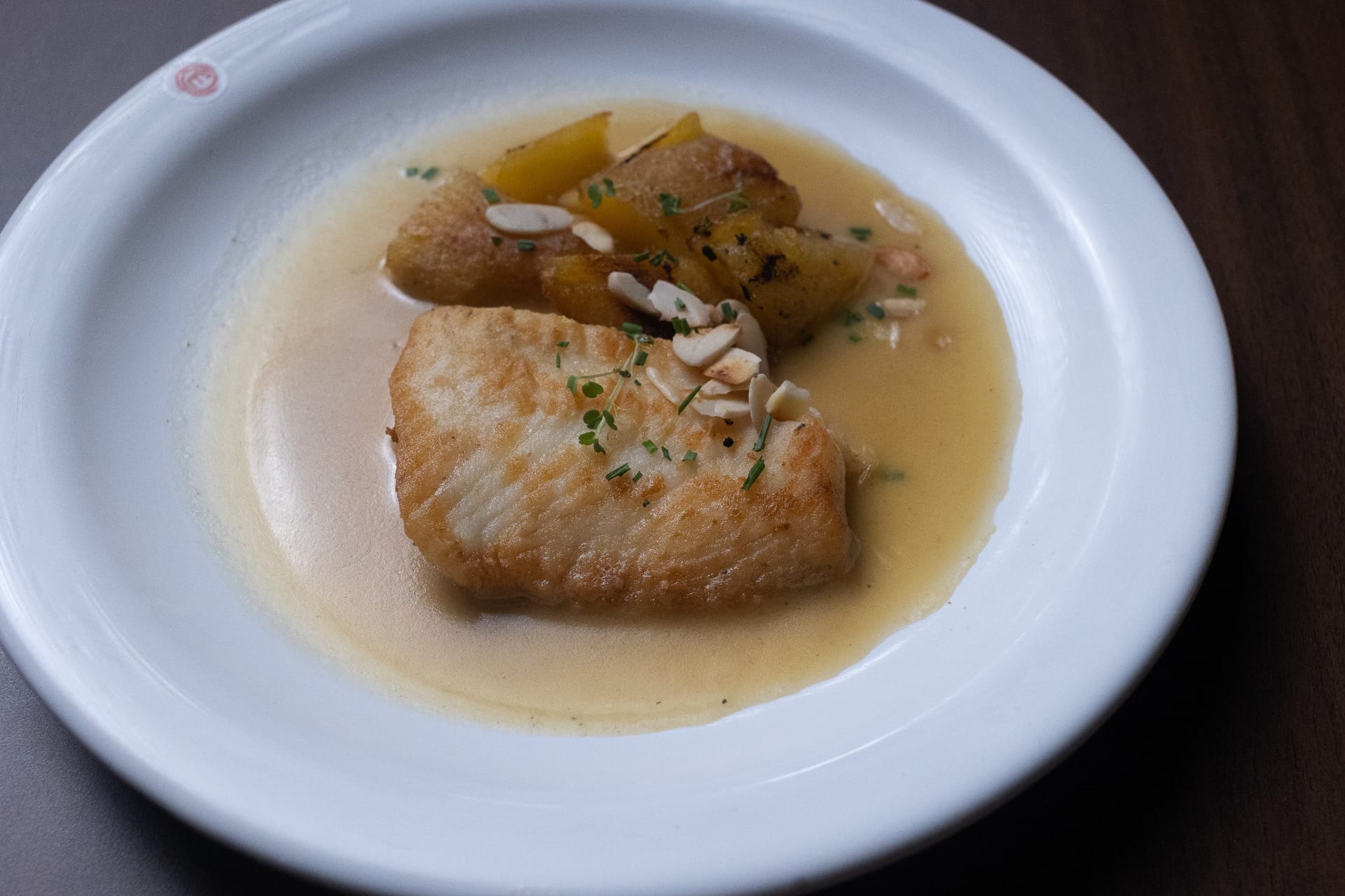 Filé de linguado com mandioca ao molho de manteiga noisette com limão-siciliano | Band Receitas