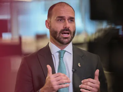 Luiz Megale: Eduardo Bolsonaro age como 'ditadorzinho desgarrado da Nação'