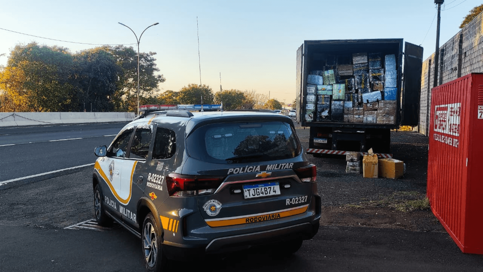 Caminhão é apreendido com vários produtos sem nota fiscal em Pompéia