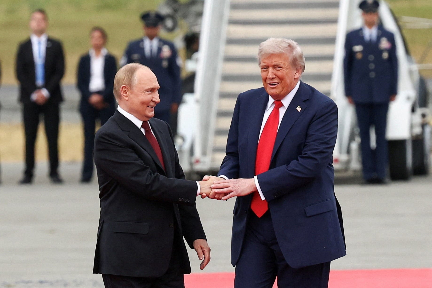 Líderes europeus elogiam esforços de Trump por fim à guerra na Ucrânia