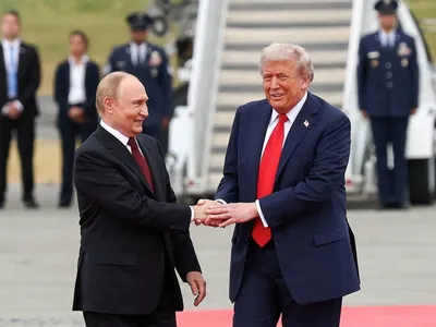 Kremlin: Putin e Trump concordaram em manter contatos 'em futuro próximo'