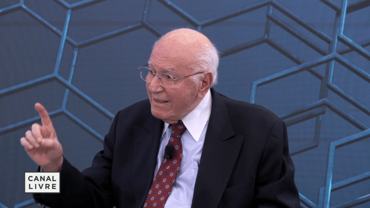 Professor fala sobre pacote para ajudar empresas afetadas pelo tarifaço: "Fundamental"