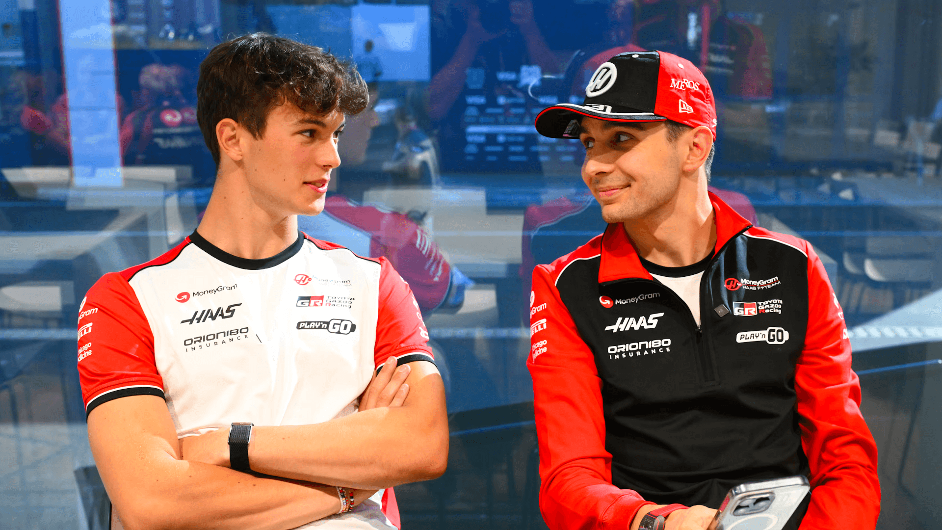 Esteban Ocon e Oliver Bearman seguem com um contrato plurianual na Haas