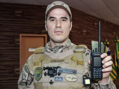 Delegado tranquilão vê abordagem educada como arma contra grau: “Tá dando certo”