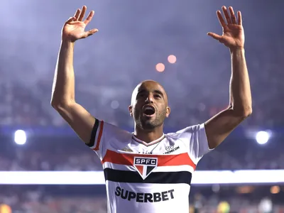 Lucas Moura vai passar por artroscopia no joelho após acusar dores no São Paulo