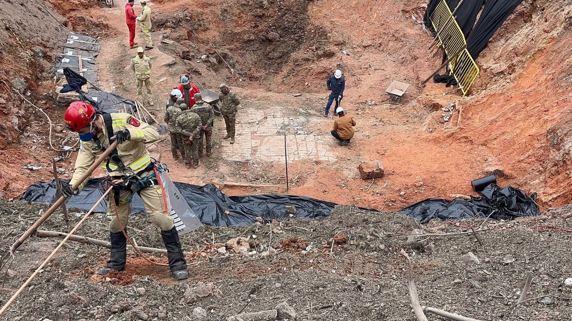 Trabalho de identificação de vítimas da explosão em fábrica de Quatro Barras é encerrado