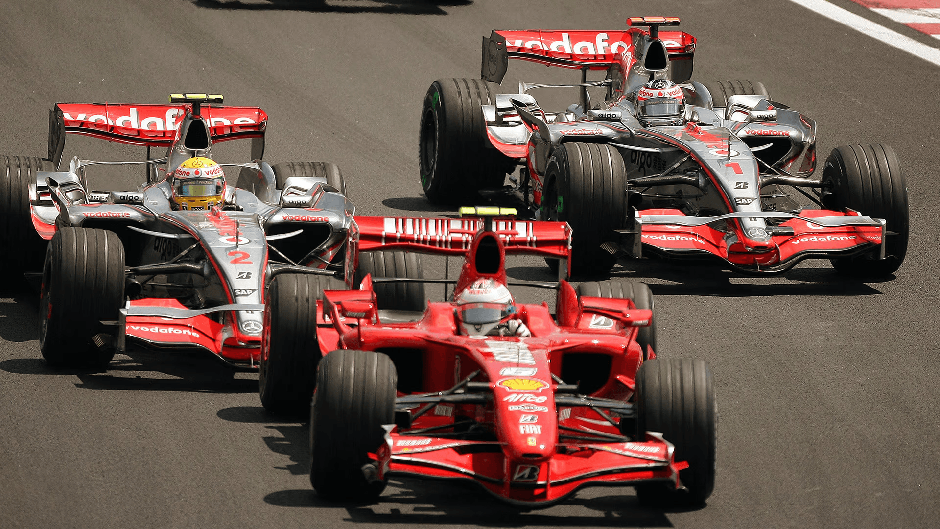 Lewis Hamilton, Fernando Alonso perderam o mundial para Kimi Räikkönnen por apenas 1 ponto em 2007