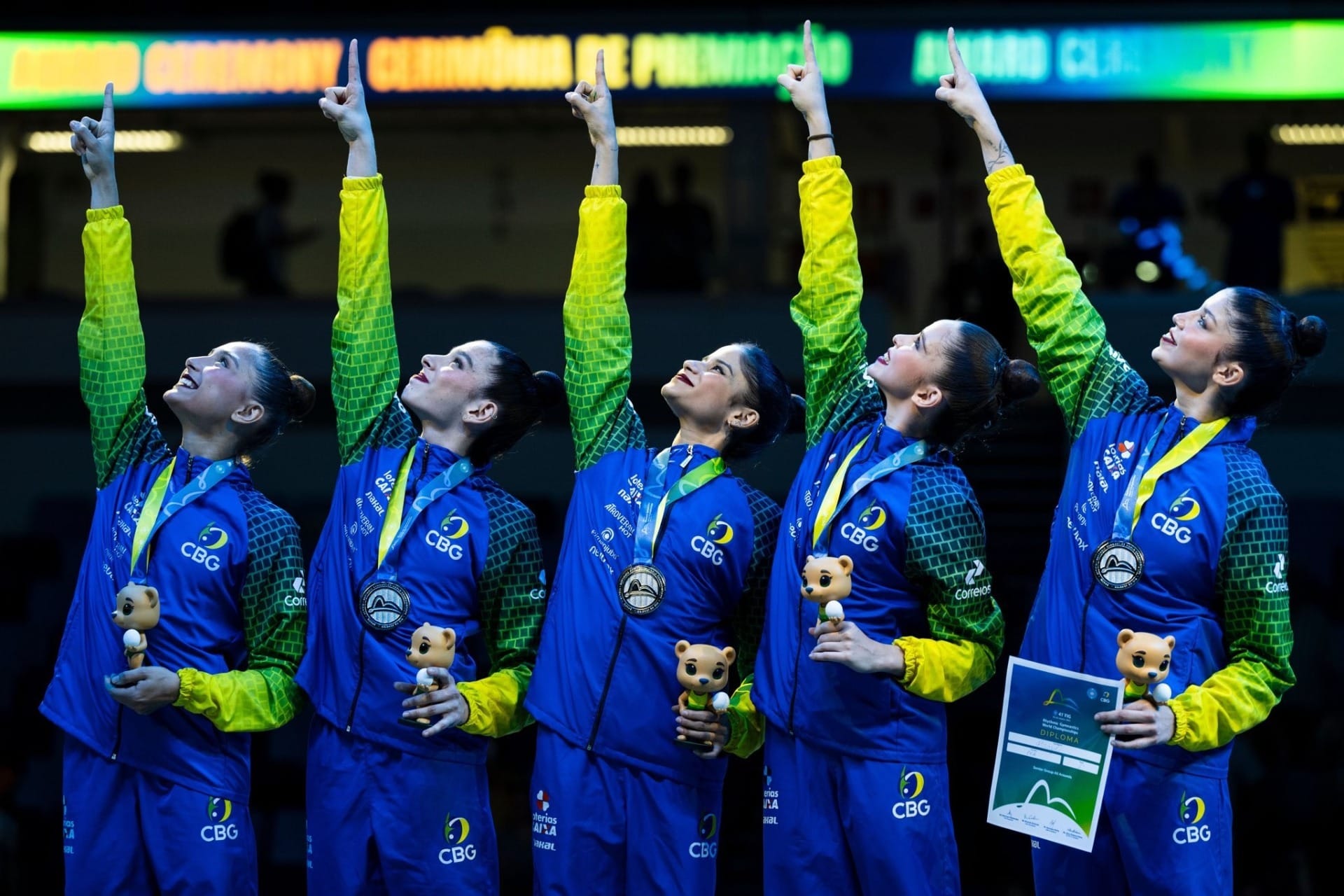 Brasil faz história e conquista medalha de prata inédita no Mundial de Ginástica Rítmica no Rio
