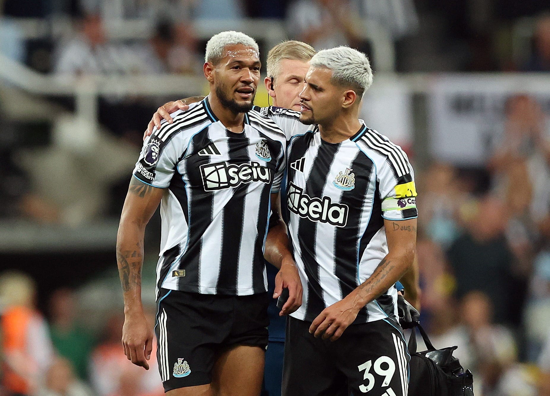 Problema no avião atrasa apresentações de Bruno Guimarães e Joelinton à Seleção Brasileira