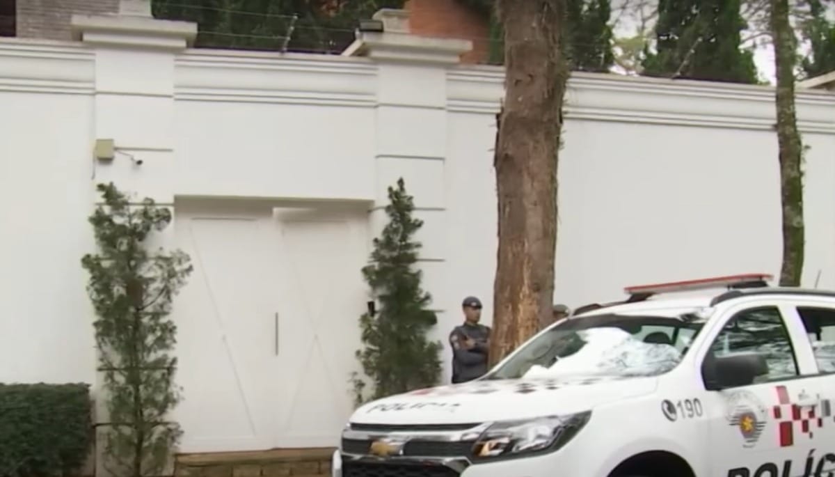 Assalto a mansão no Morumbi: filho ouve gritos e chama polícia