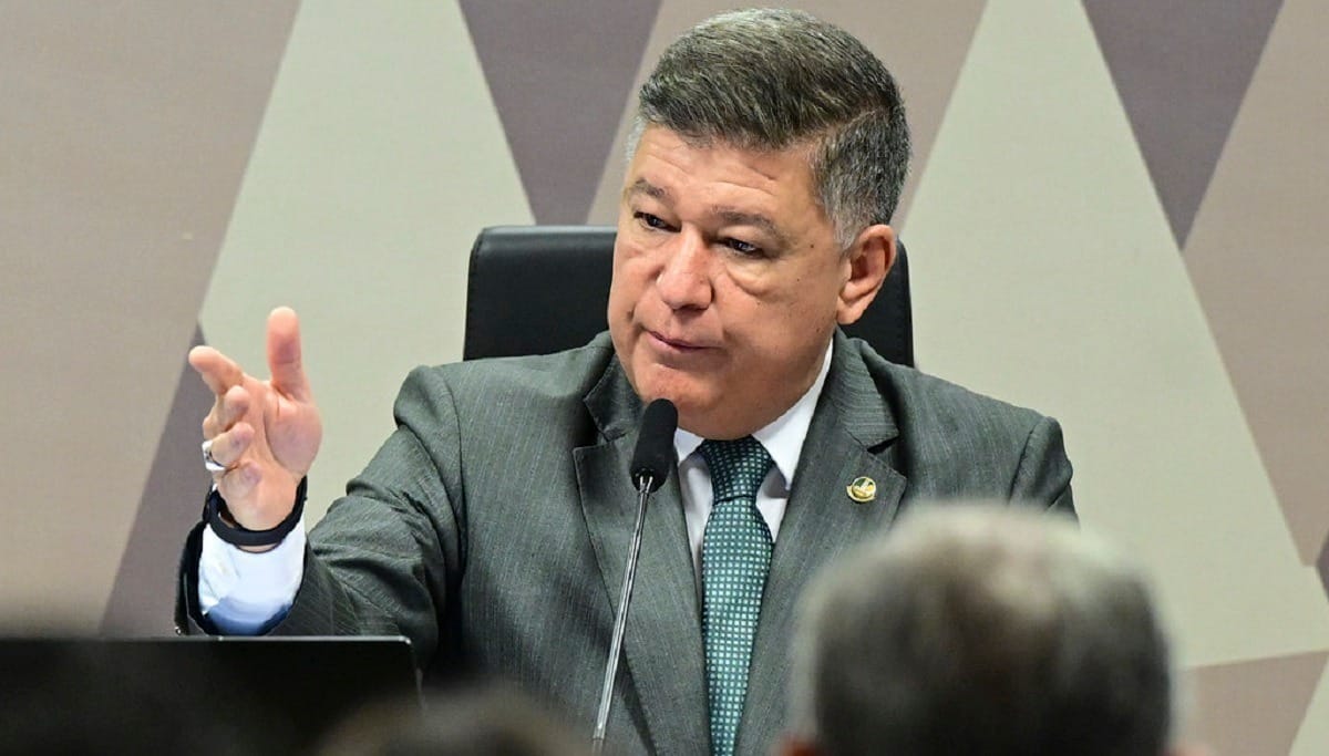 CPMI do INSS: Viana ameaça descredenciar jornalista que fotografar tela de parlamentar