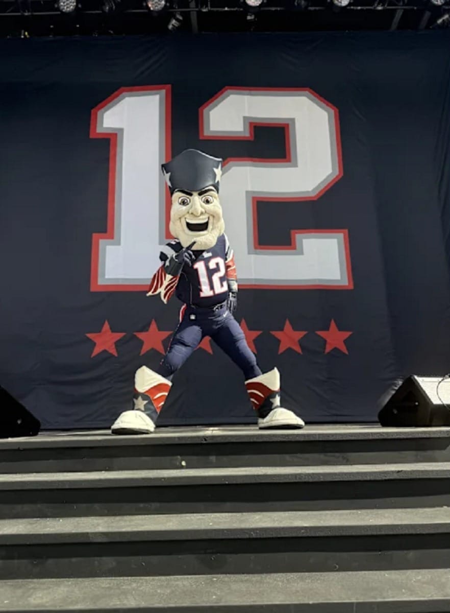 NFL na praia: Patriots promove desafio de field goal na Barra da Tijuca