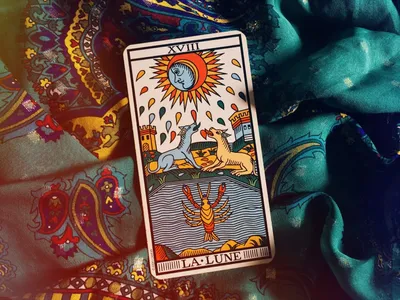 Carta do Tarot de setembro de 2025 é A Lua: saiba o que esperar