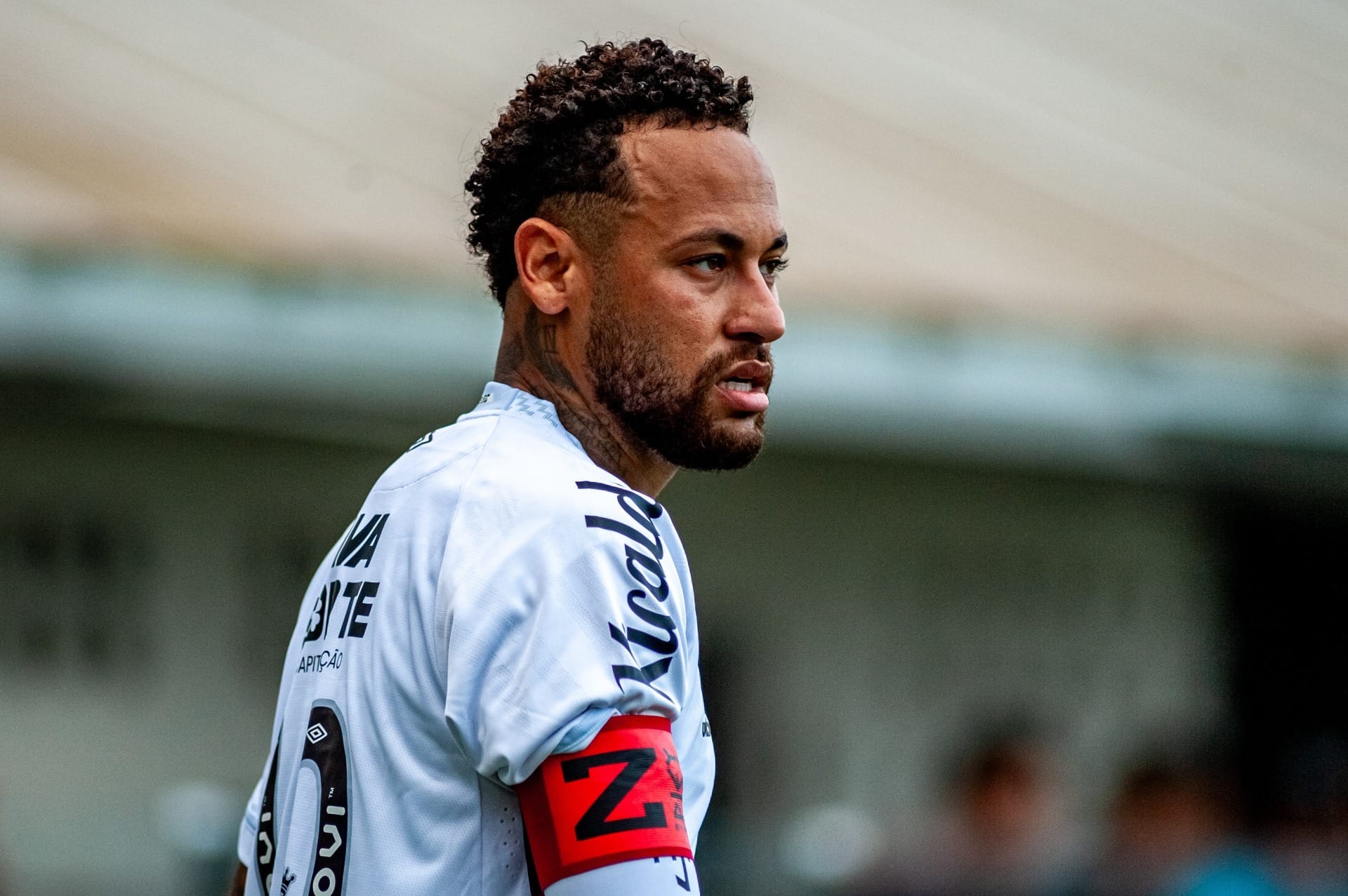 Neymar critica uso do VAR e cobra reação do Santos: "Água está batendo na bunda"