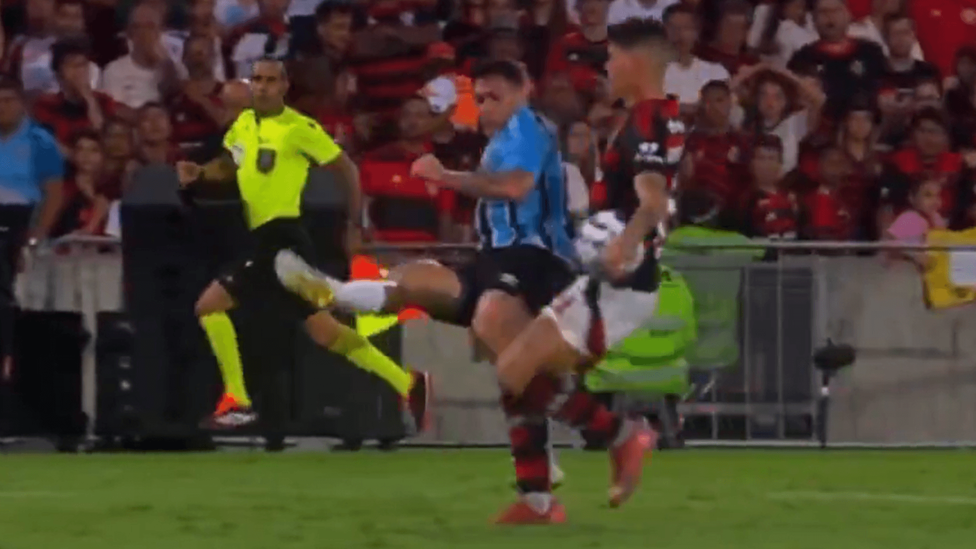 Debate Jogo Aberto: bancada critica pênalti para o Grêmio contra o Flamengo