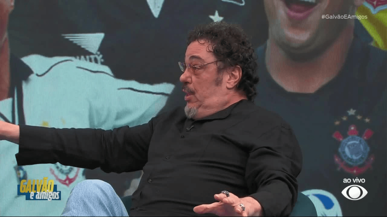 Casagrande provoca: “Em 2025, o Palmeiras acaba como freguês do Corinthians”