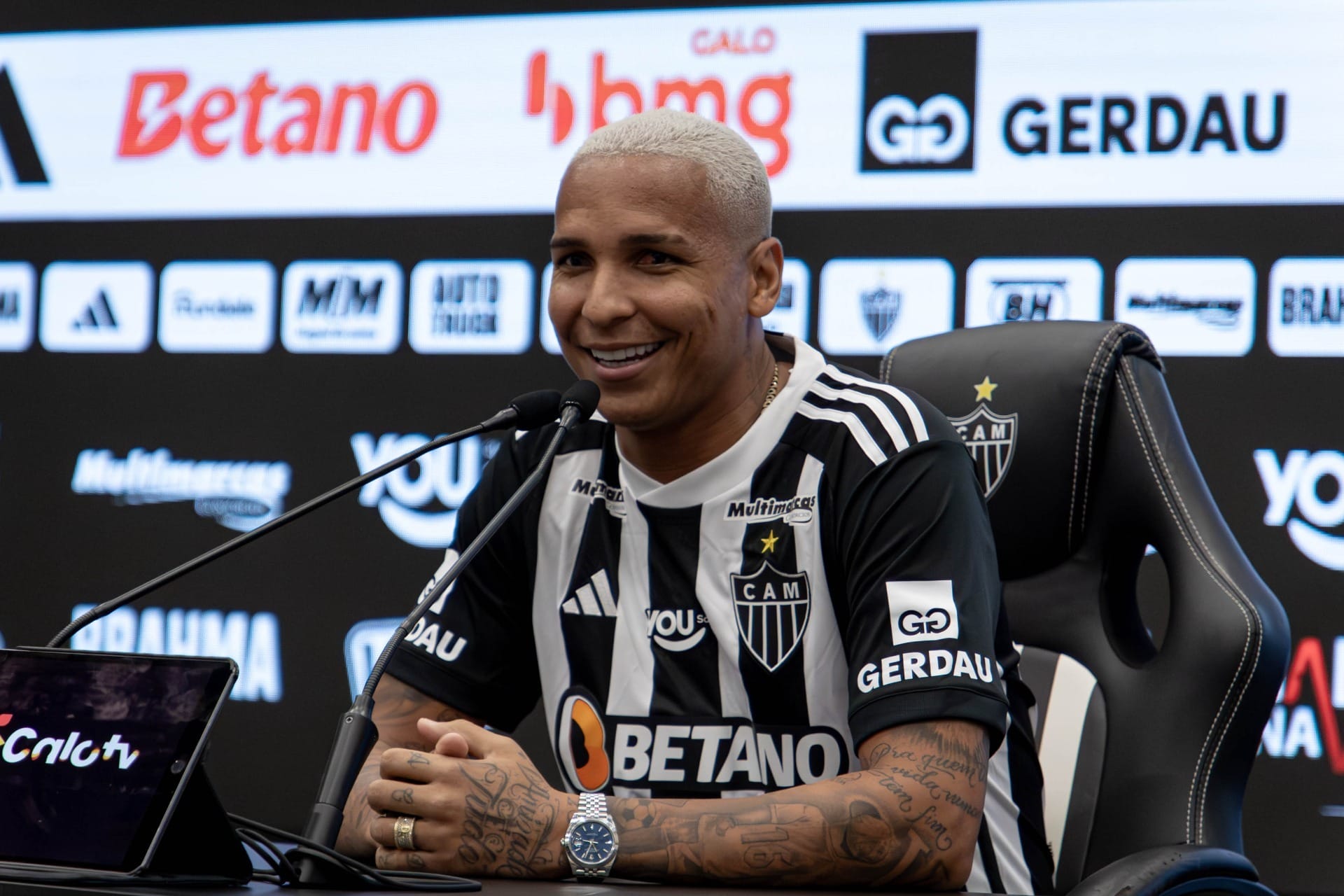 Atlético-MG é condenado a pagar quase R$ 5 milhões ao Cuiabá por compra do atacante Deyverson