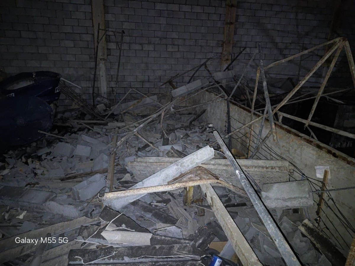 Muro desaba e atinge seis casas, deixando quatro feridos em Jacareí