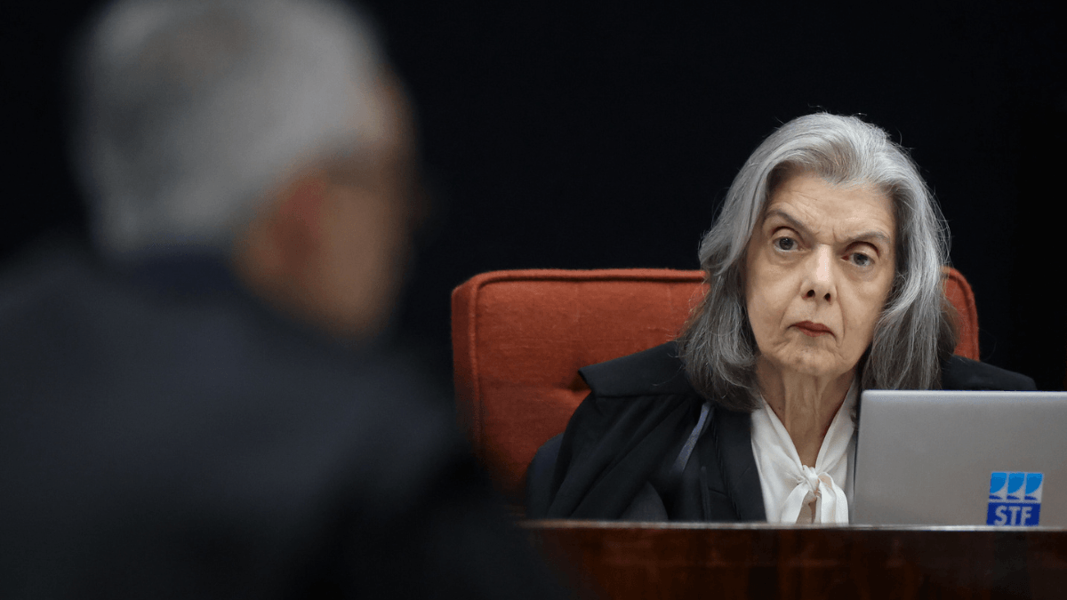 Cármen Lúcia dá bronca em advogado de Ramagem e defende: "Processo eleitoral é seguro"