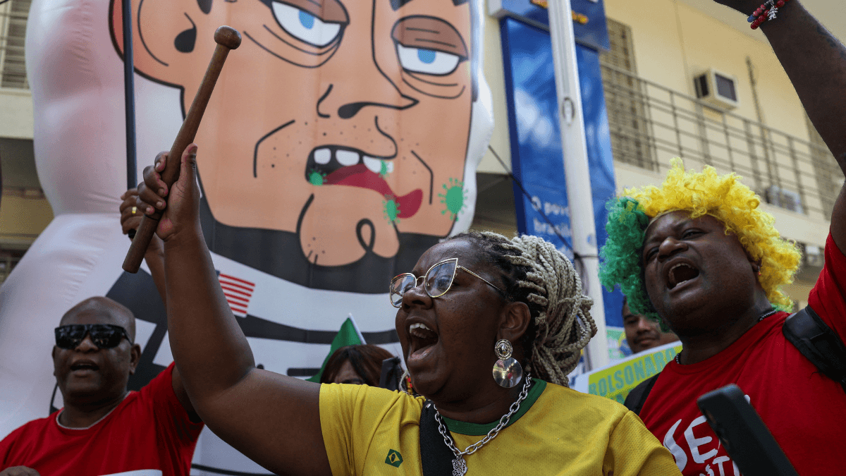 PT investe em propaganda com as cores verde e amarelo e discurso de soberania