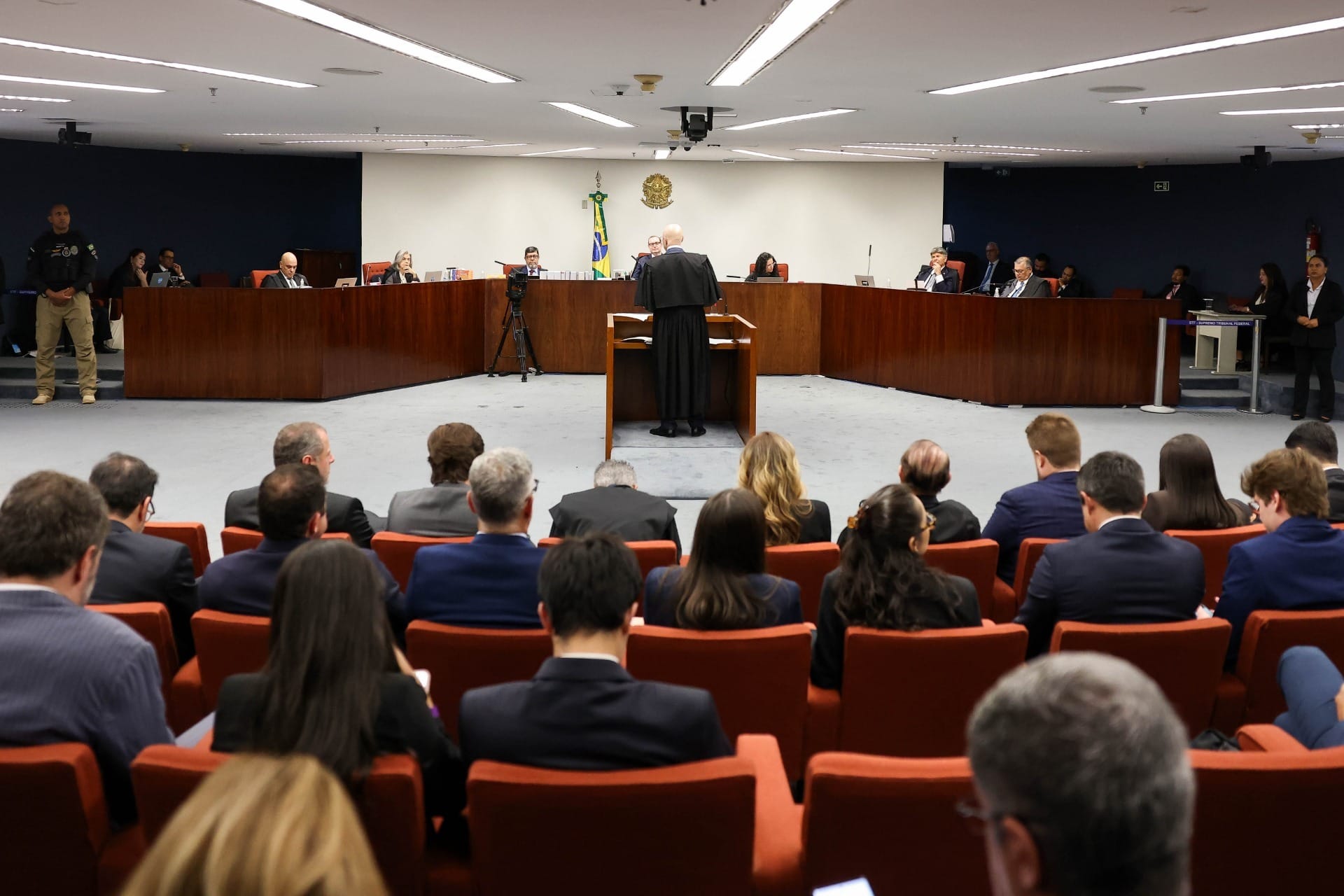 STF retoma julgamento de Bolsonaro na próxima semana com votos por condenação ou absolvição