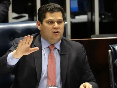 Alcolumbre arquiva PEC da Blindagem após rejeição da proposta em comissão
