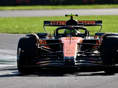 Norris lidera TL2 do GP da Itália marcado por abandono de Antonelli; Bortoleto é 12º