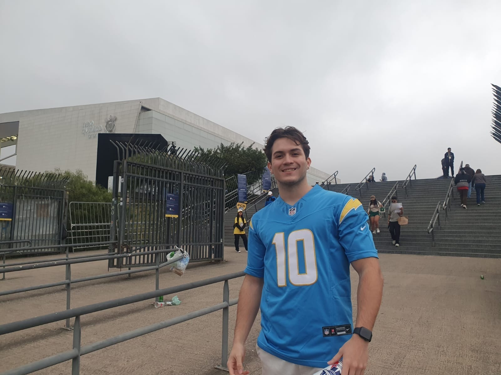Pedro Lamassa, torcedor dos Chargers em Itaquera (Allan Brito)