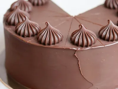 Como fazer ganache montada de chocolate: passo a passo de confeiteiro