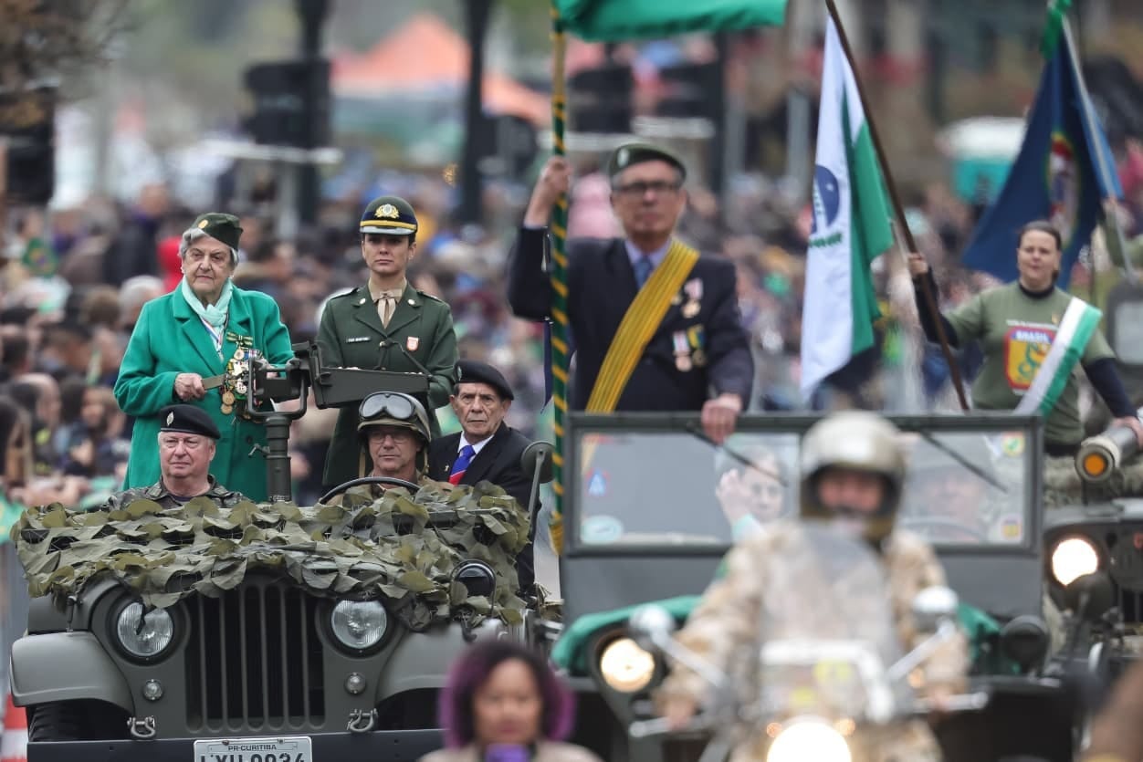Curitiba celebra 7 de Setembro com desfile cívico-militar
