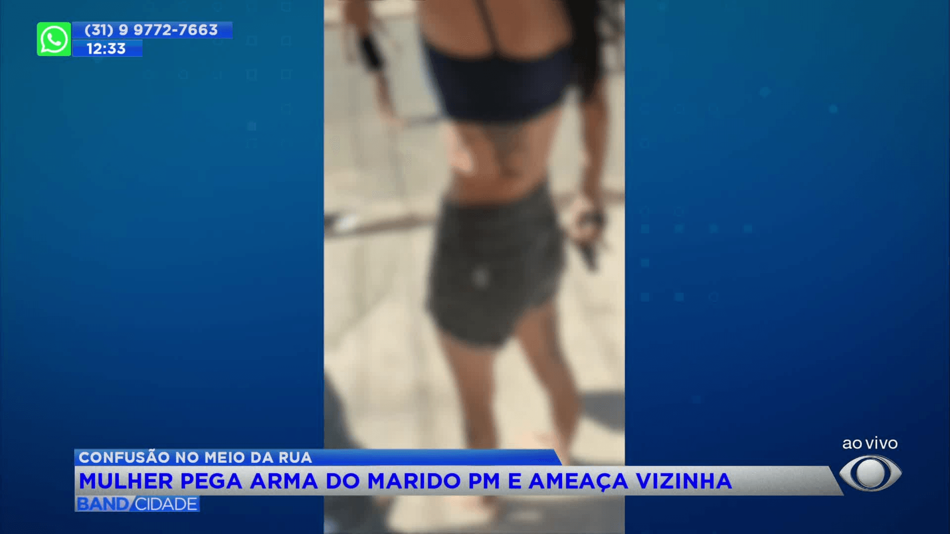 Mulher pega arma do marido PM e ameaça vizinha