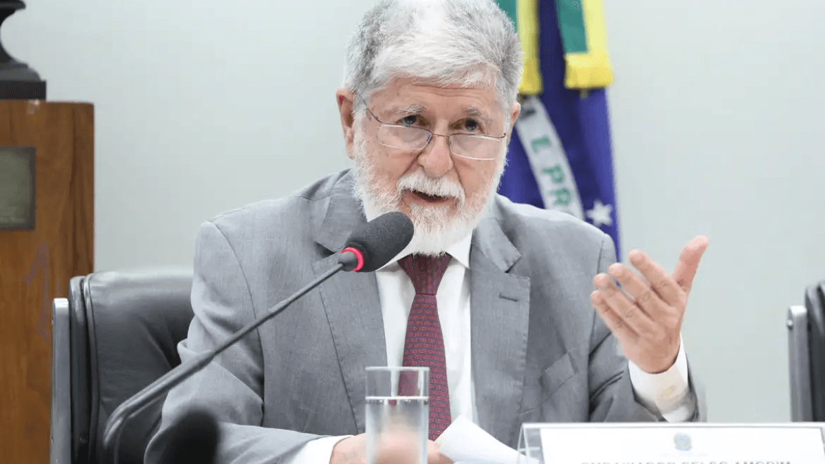 Túlio Amâncio: Amorim chama de “loucura” ameaça dos EUA contra o Brasil