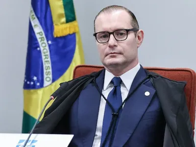 Zanin decide que desembargador deve continuar à frente do governo do Rio