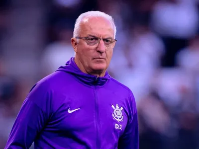Dorival pede 'reforços de nível' para sequência de temporada no Corinthians