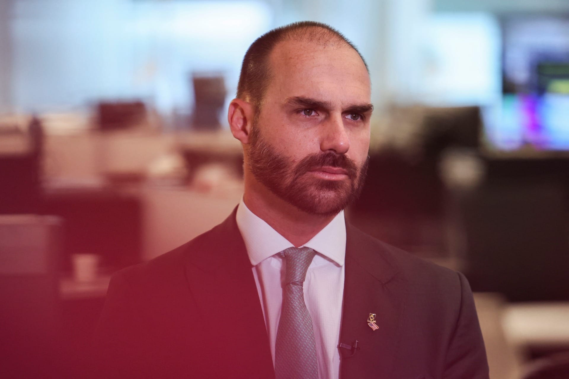 Flávio Bolsonaro está mostrando que sua candidatura é viável, diz Eduardo
