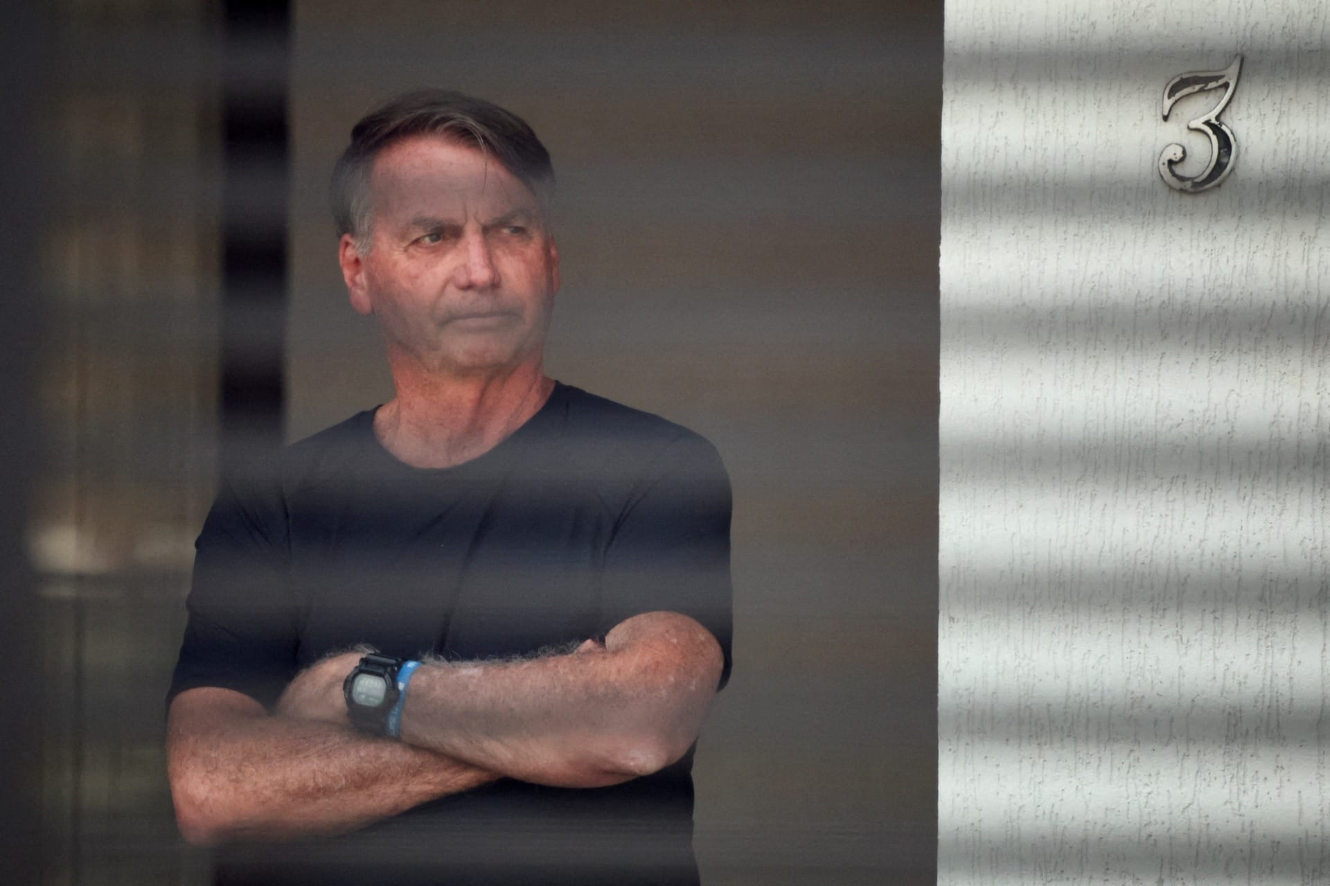 Defesa de Bolsonaro pede ao STF revogação de prisão domiciliar e outras cautelares