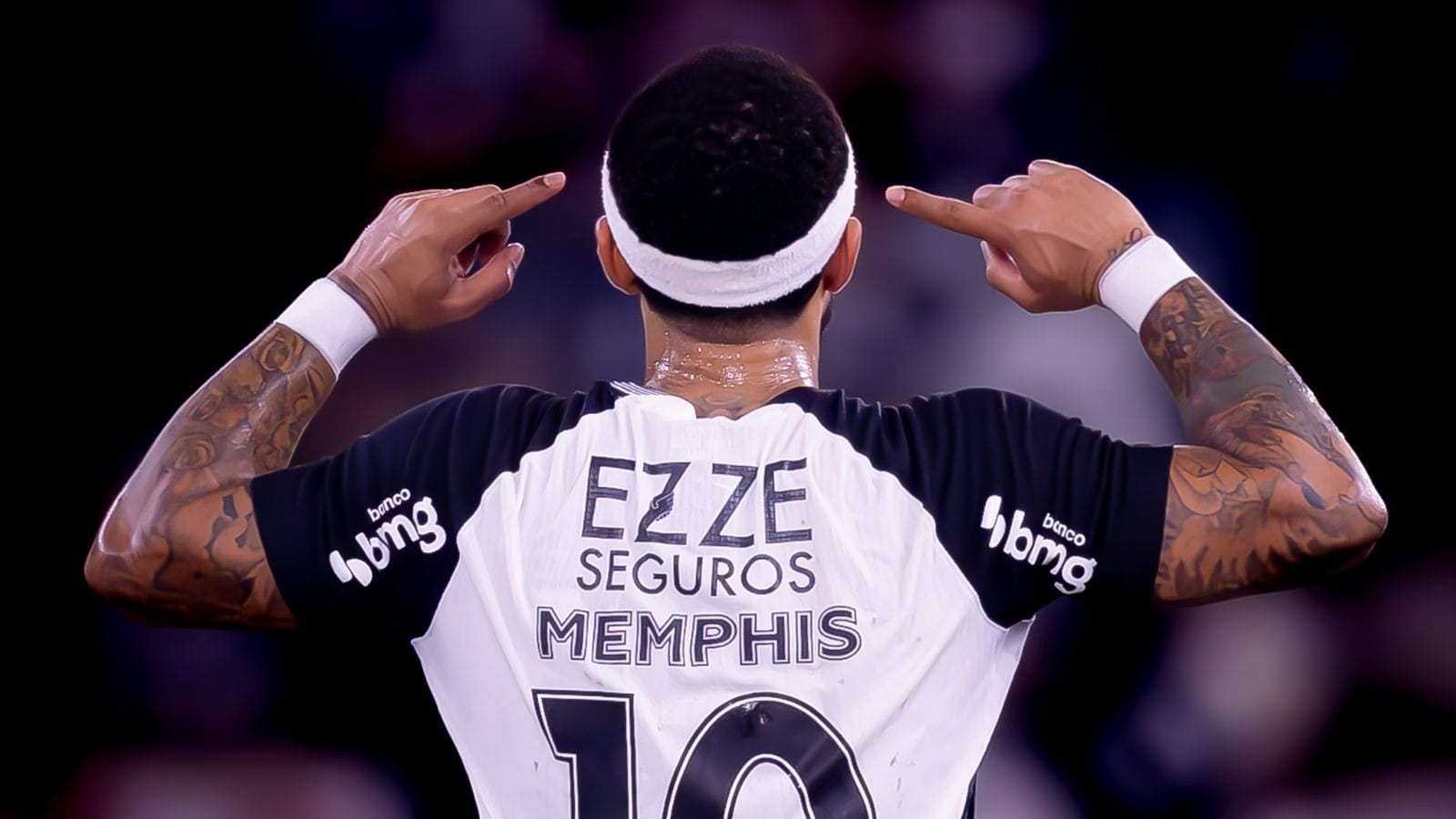 Entre a Fiel e as críticas: o primeiro ano de Memphis Depay no Parque São Jorge