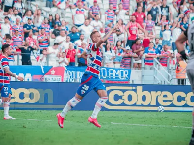 Fortaleza vence Vitória no Castelão na estreia do técnico Martín Palermo