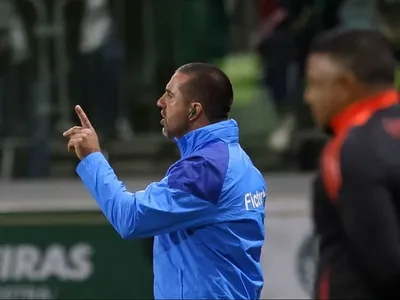 Elia Jr. vê indireta de auxiliar a Abel no Palmeiras: "Deu uma cutucadinha"