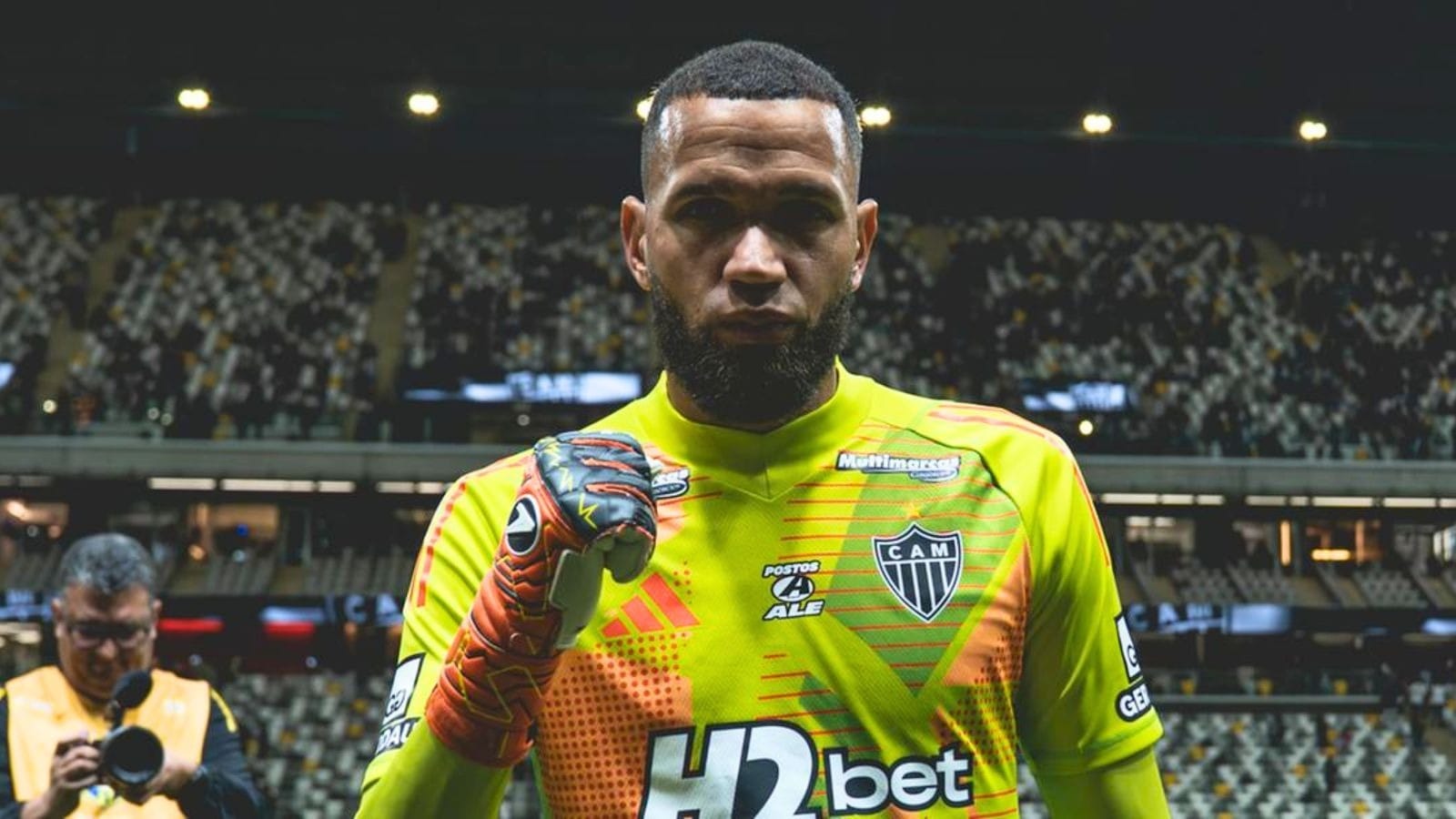 Everson, do Atlético-MG, denuncia torcedores por assédio à filha de 13 anos