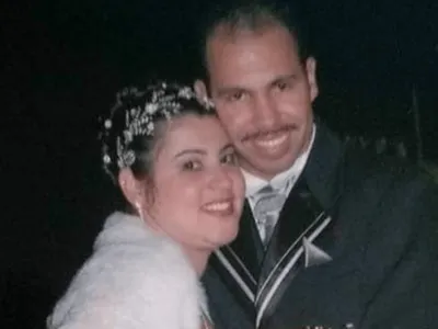 Homem é rejeitado pelos pais por casar com mãe solteira: 'Soco no peito'