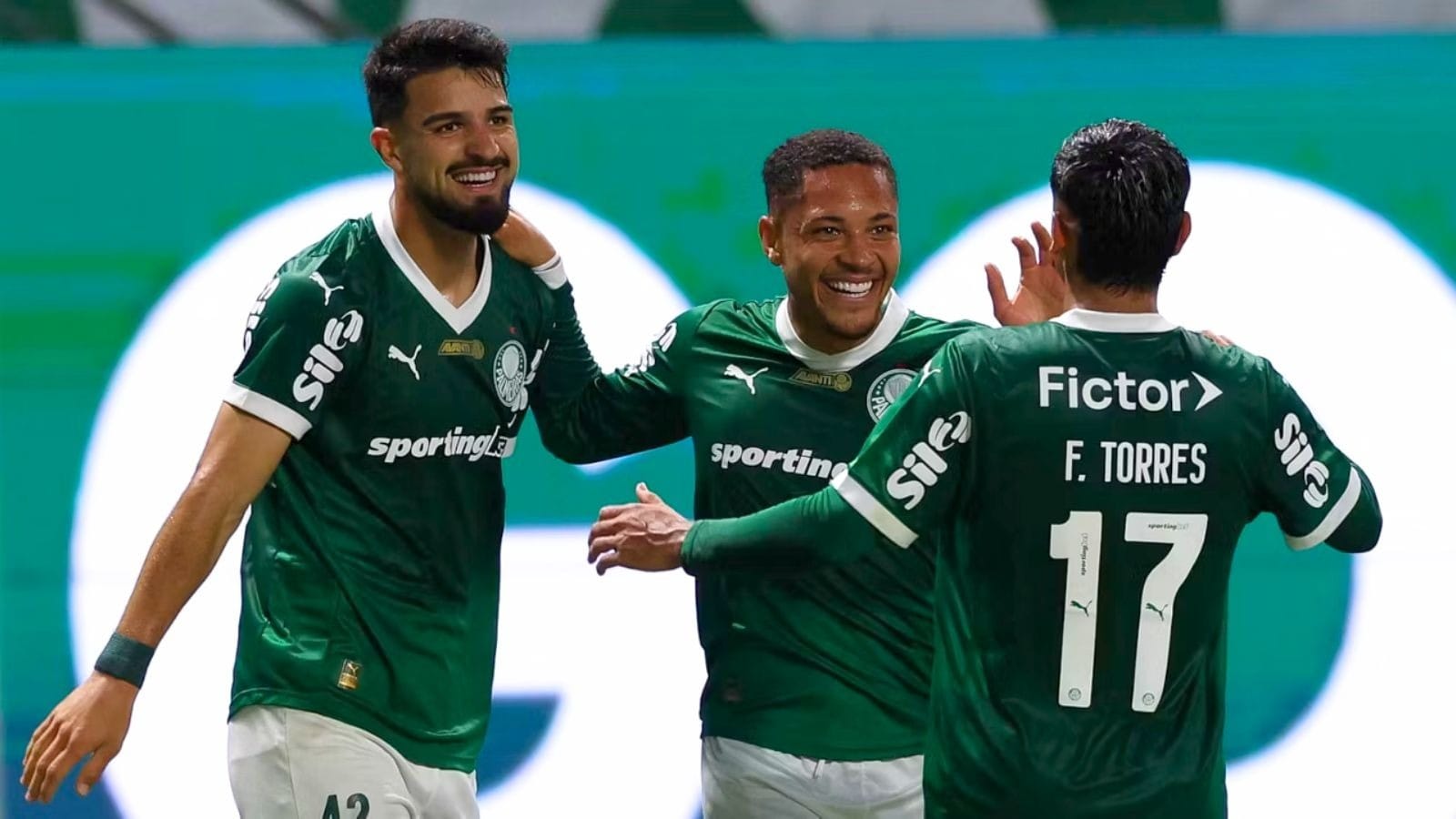 Dupla "Flaco Roque" está invicta no Palmeiras; veja números de gols e assistências