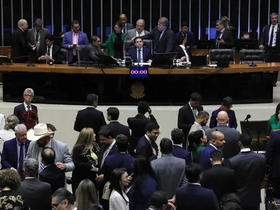 Congresso derruba veto ao PL da Dosimetria e impõe nova derrota a Lula
