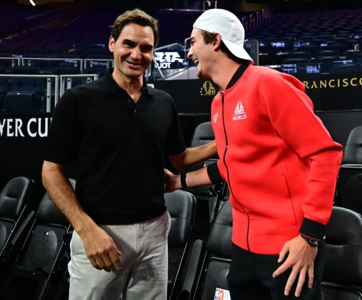 João Fonseca conhece ídolo Federer antes da Laver Cup: "Finalmente"