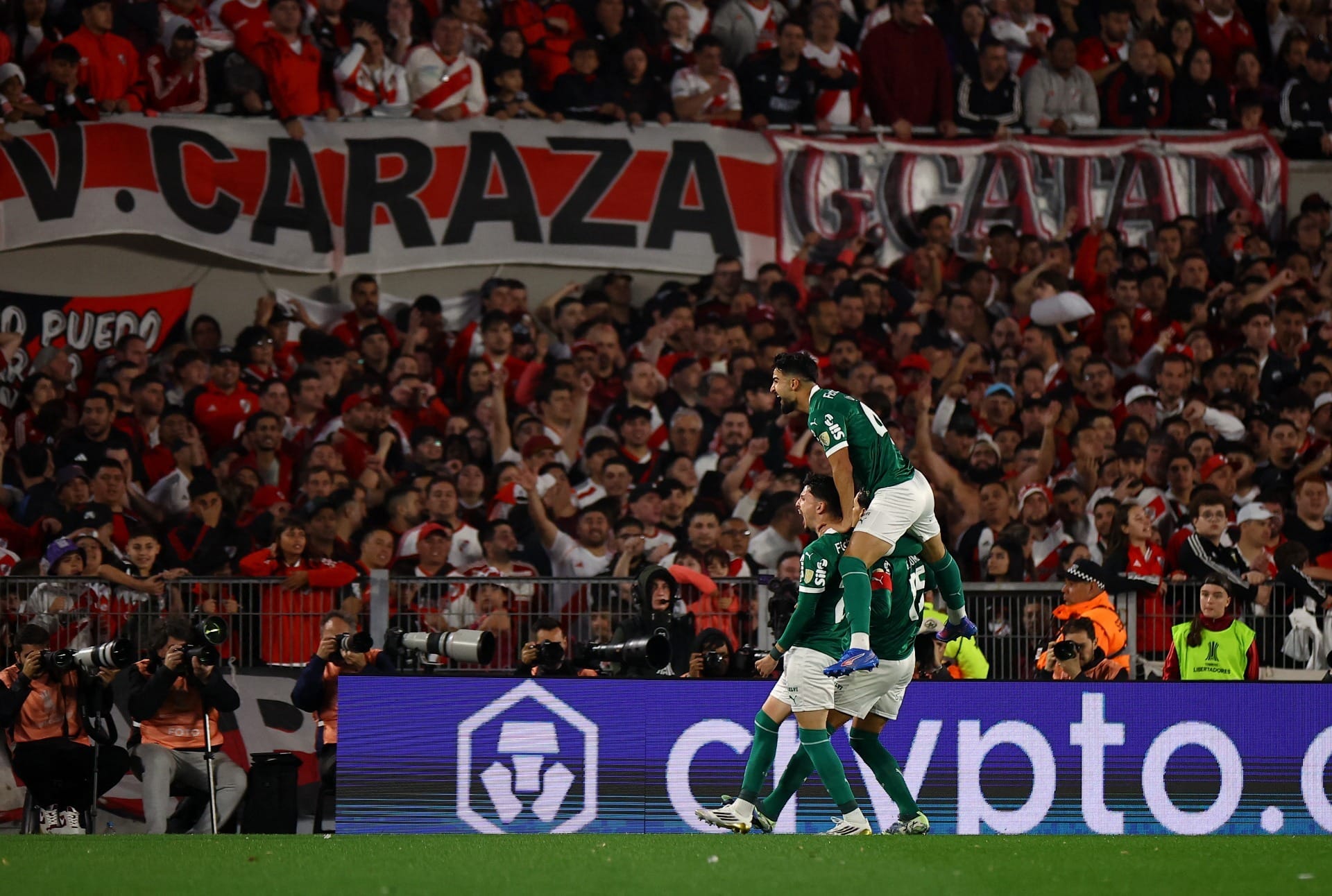 Palmeiras comemora vitória, mas Andreas alerta sobre River: "São perigosos"